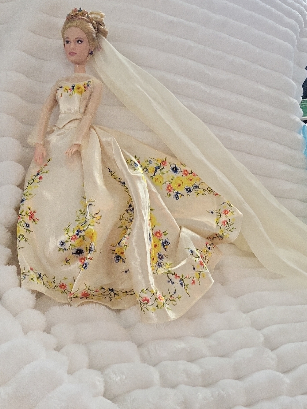 Disney Store Live Cinderella & Prince wedding day Rare - Picture 3 of 7